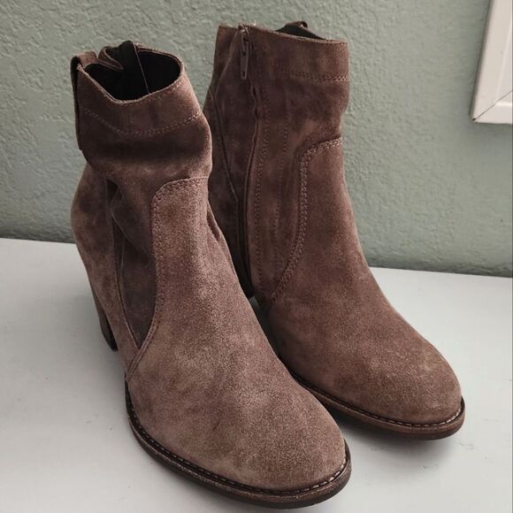 $400 Paul Green Jax Bootie Earth Suede Women's Size 7.5 - Picture 4 of 6